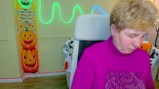 AdelinaLuna captura de la sala en vivo en Stripchat