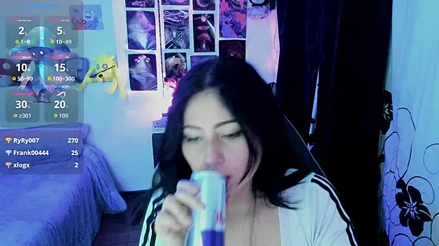 Agarycus_4 live room snapshot on Stripchat