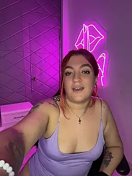 AinhoaaMontero captura de la sala en vivo en Stripchat