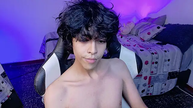 Alan26_ Momentaufnahme des Live-Raums auf Stripchat