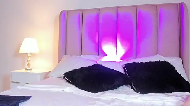 Alanna_Rossee_ momentopname van live room op Stripchat