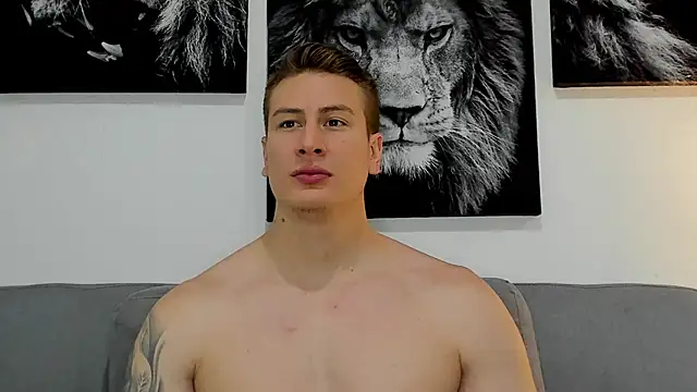 AlexHarrington снимок онлайн-комнаты на Stripchat