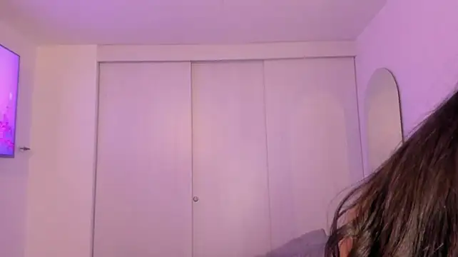 Ali_itcaduu captura da sala ao vivo na Stripchat