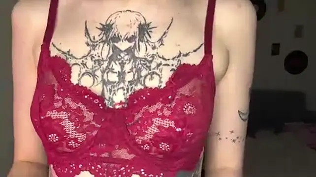 Alicefralies Momentaufnahme des Live-Raums auf Stripchat