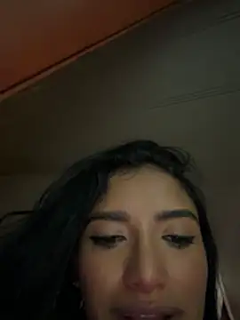 AlinaArgii Momentaufnahme des Live-Raums auf Stripchat
