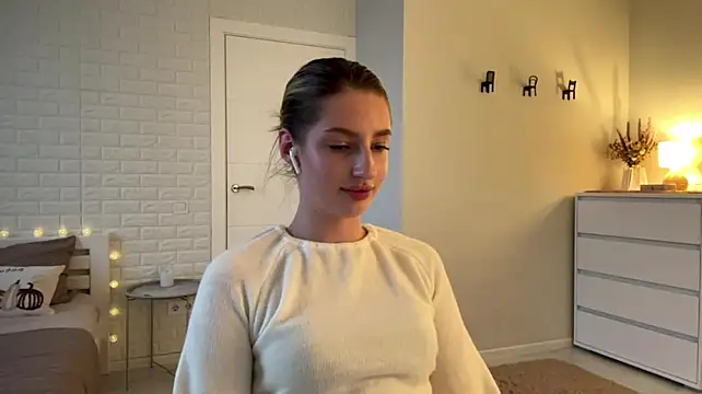 All_time_smile live room snapshot on Stripchat