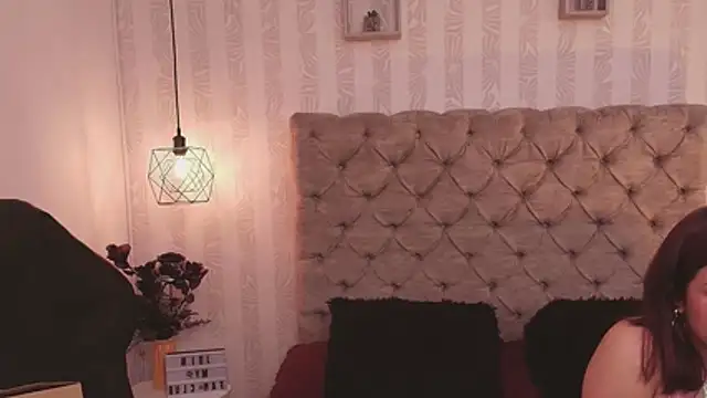Allia_Moon Momentaufnahme des Live-Raums auf Stripchat