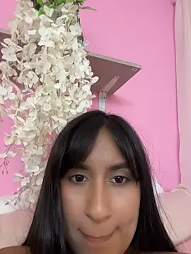 AlliceJhones momentopname van live room op Stripchat