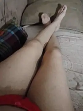 Almas-arabic live room snapshot on Stripchat