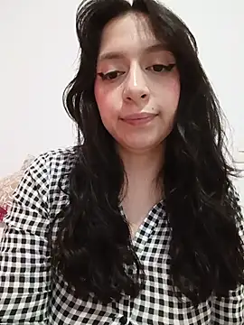 AlondraaGomez33 Momentaufnahme des Live-Raums auf Stripchat