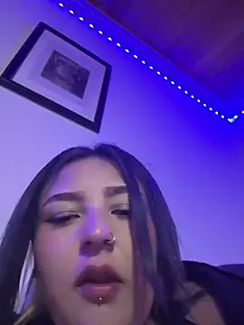 Aly_96 Momentaufnahme des Live-Raums auf Stripchat
