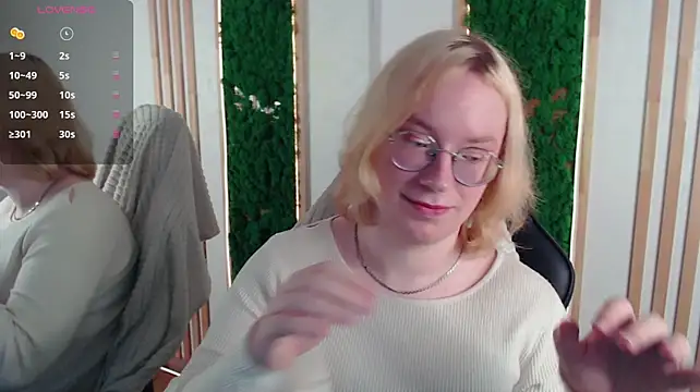 Amanda_Butlerr live room snapshot on Stripchat