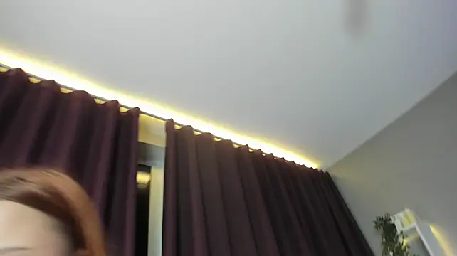 AmberrGaze live room snapshot on Stripchat