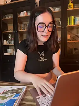Ana_Delacour Momentaufnahme des Live-Raums auf Stripchat
