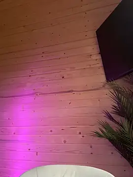 Anais_Mariaa captura de la sala en vivo en Stripchat