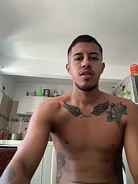 Andres09935 снимок онлайн-комнаты на Stripchat