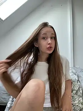 Angel_hotyy снимок онлайн-комнаты на Stripchat