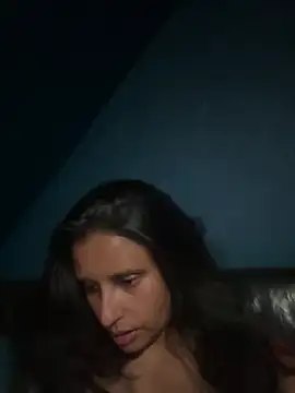 Angelaarayexx live room snapshot on Stripchat