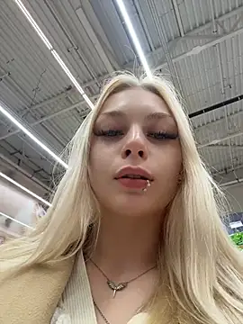 AngelinaTous Momentaufnahme des Live-Raums auf Stripchat
