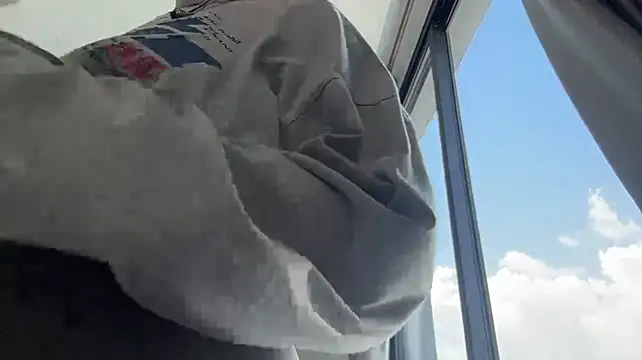 AngelynFusi live room snapshot on Stripchat