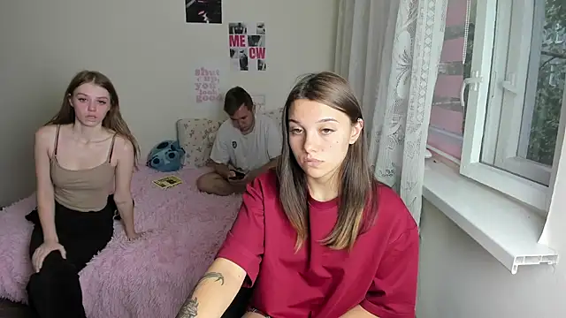 AnikaBest Momentaufnahme des Live-Raums auf Stripchat