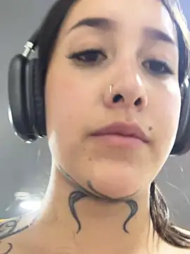 Annavyx Momentaufnahme des Live-Raums auf Stripchat