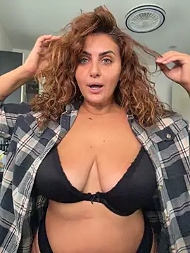 AnneKane снимок онлайн-комнаты на Stripchat