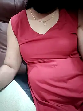Anuhot190 снимок онлайн-комнаты на Stripchat