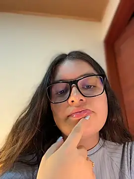 Aphrill captura de la sala en vivo en Stripchat