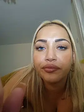 ArabellaLuxx captura de la sala en vivo en Stripchat