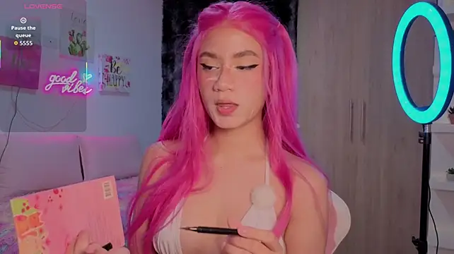 Ari_Blis Momentaufnahme des Live-Raums auf Stripchat