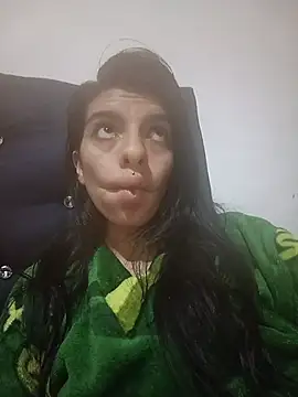 Ariell_Kieran captura de la sala en vivo en Stripchat