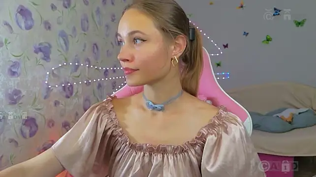 Armurra15 momentopname van live room op Stripchat