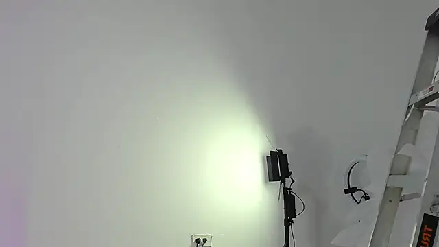 ArohomLester_ captura de la sala en vivo en Stripchat