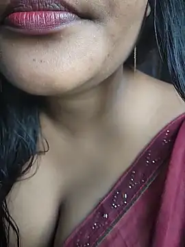 Aruna-1 Momentaufnahme des Live-Raums auf Stripchat