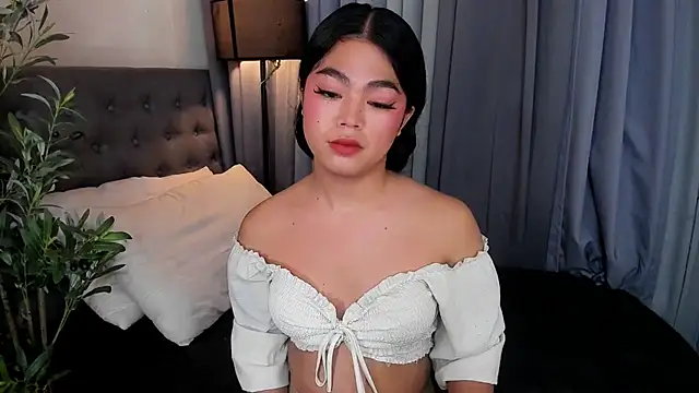 AsianHugecockAnna captura de la sala en vivo en Stripchat