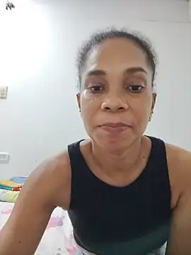 AstridMonroee momentopname van live room op Stripchat