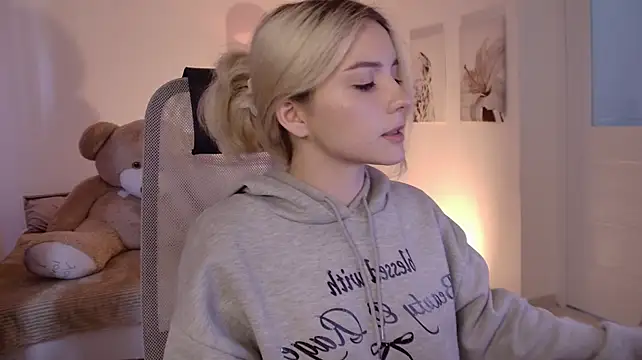 AuroraWrenfield live room snapshot on Stripchat