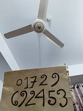 BD_sunny_leone live room snapshot on Stripchat