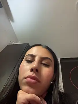 BIJOU_SECRET Momentaufnahme des Live-Raums auf Stripchat