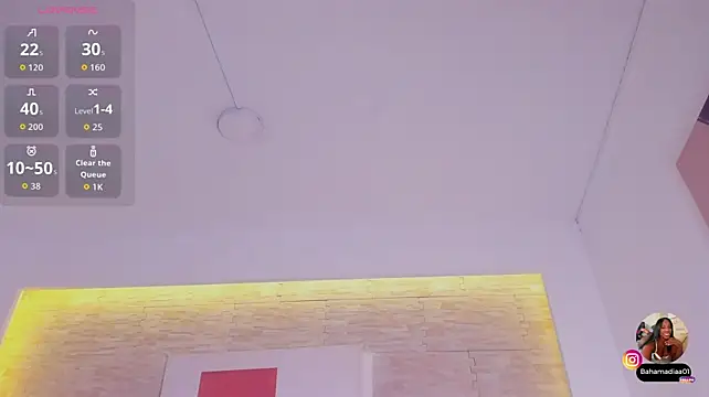 Bahamadia_ снимок онлайн-комнаты на Stripchat