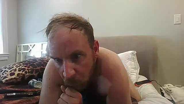 BeefyNcloudy Momentaufnahme des Live-Raums auf Stripchat