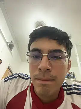 Belacj10 Momentaufnahme des Live-Raums auf Stripchat