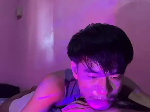Benevolent_XO_Marc momentopname van live room op Stripchat