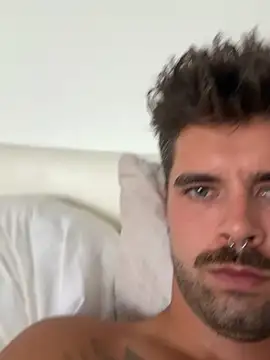 Benistripp momentopname van live room op Stripchat