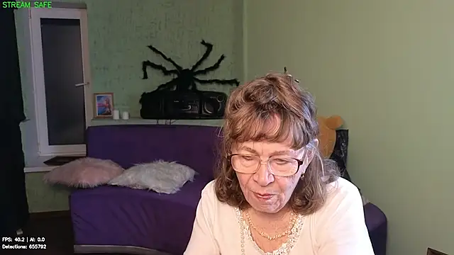 Betty_Brick captura de la sala en vivo en Stripchat