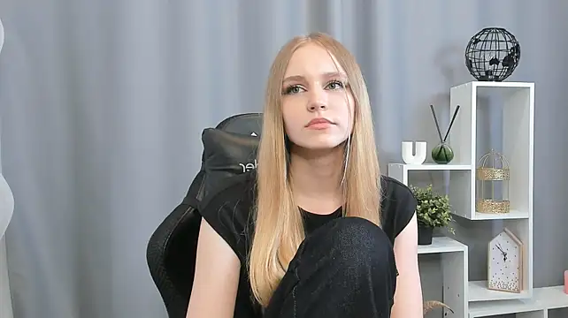 BeverlyEngfer снимок онлайн-комнаты на Stripchat