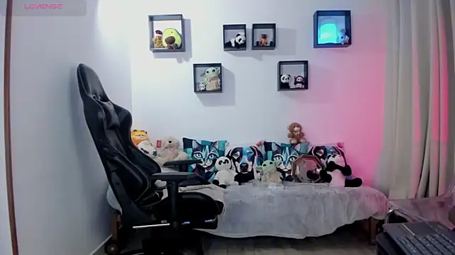 Biancastrongg Momentaufnahme des Live-Raums auf Stripchat