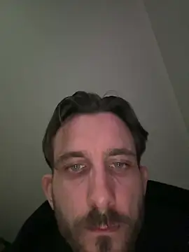 Big8inchUncutCock live room snapshot on Stripchat