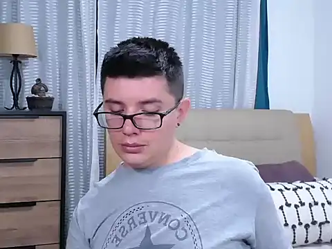 BlackFoXXX69 live room snapshot on Stripchat